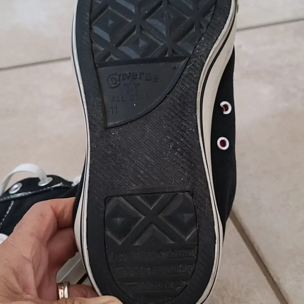COPY -‎ High top converse size 11